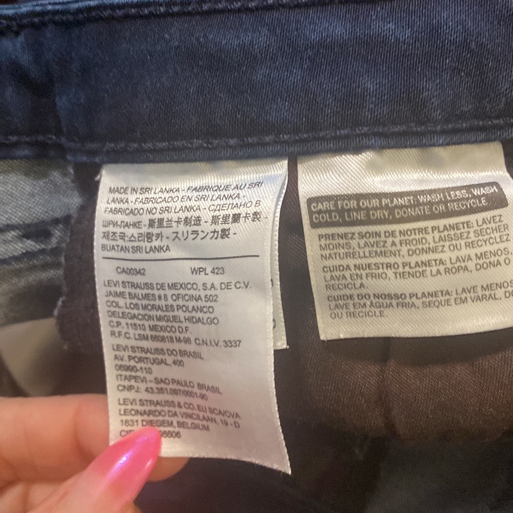 Jeans - Picture 8 of 9